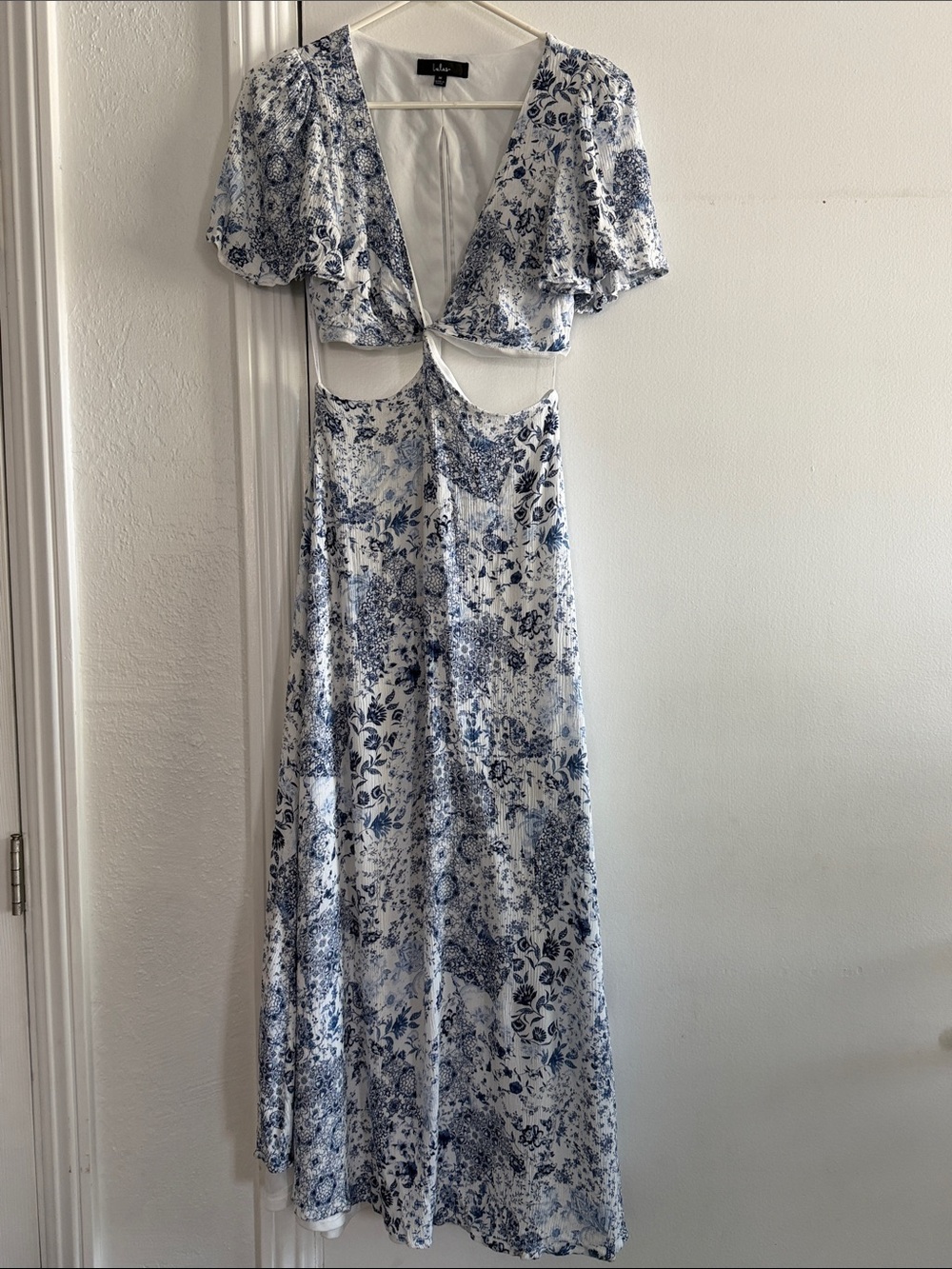 Lulus blue and white floral maxi dress size M